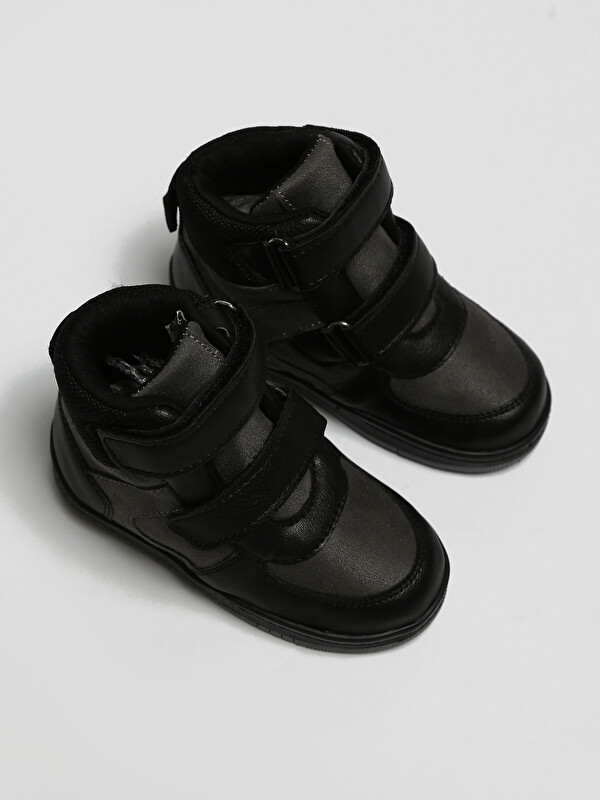 LCW STEPS Hook and Loop Boys' Baby Boots