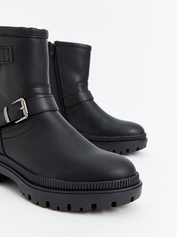 Deri Görünümlü Kadın Bot - Görsel 4