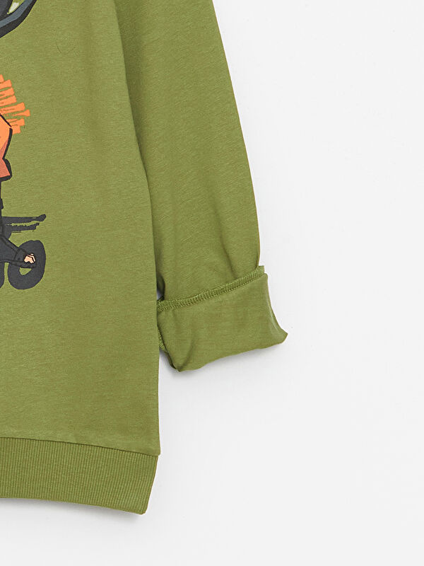 LCW Kids Yeşil Bisiklet Yaka Naruto Baskılı Uzun Kollu Erkek Çocuk
