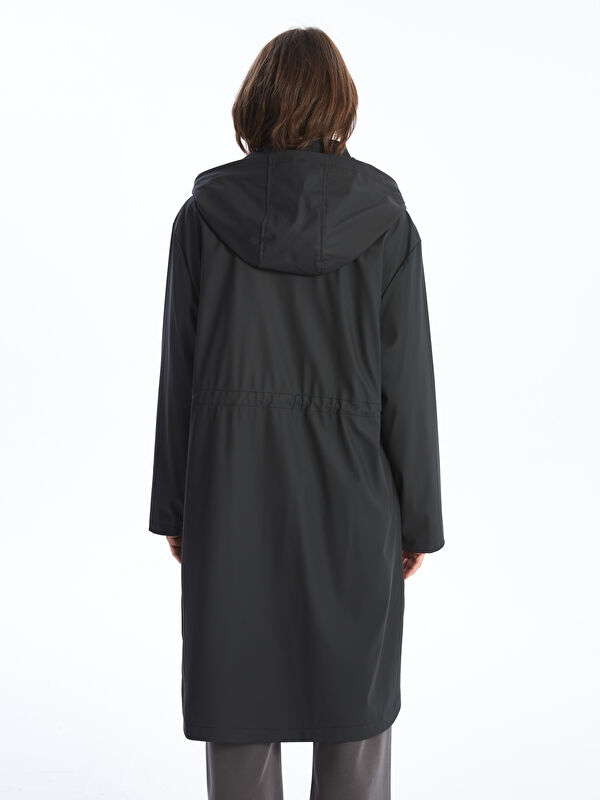 LCWAIKIKI Classic Siyah Kadın Kapüşonlu Düz Yağmurluk - W40803Z8