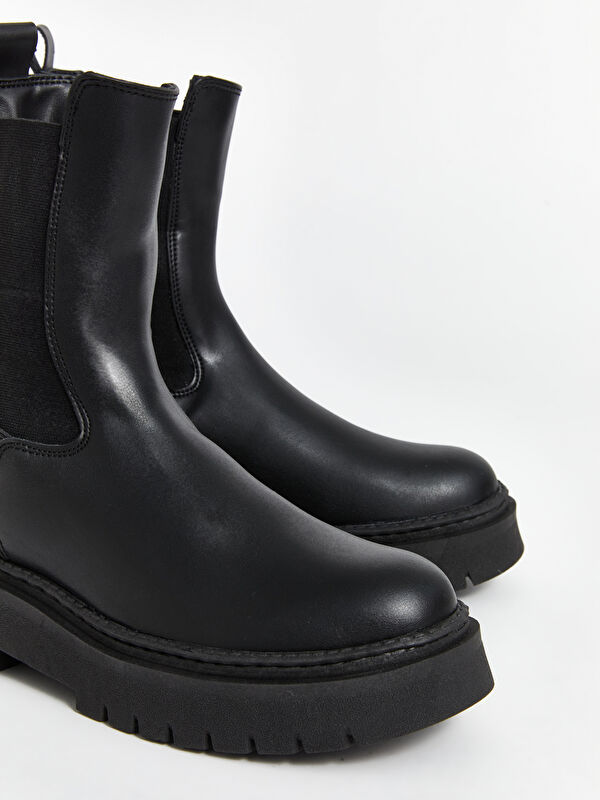 Deri Görünümlü Kadın Bot - Görsel 4