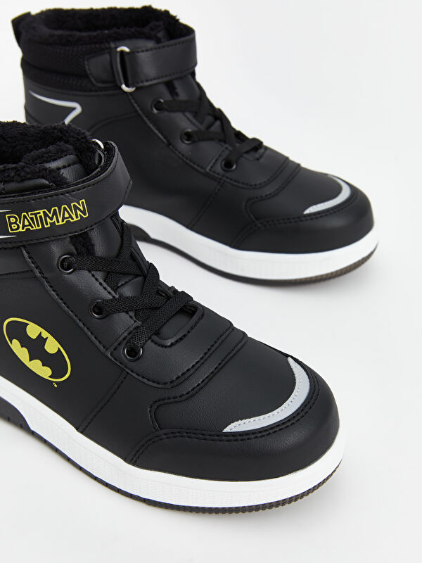 Batman Baskılı Bağcık ve Cırt Cırtlı Spor Ayakkabı - Görsel 4
