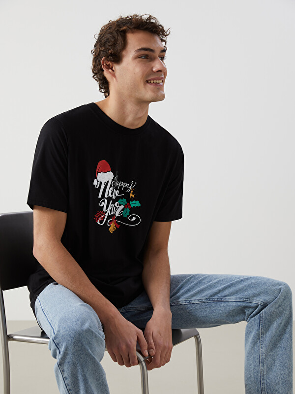 XSIDE Crew Neck Short Sleeve New Year Themed Jersey Men's T-Shirt