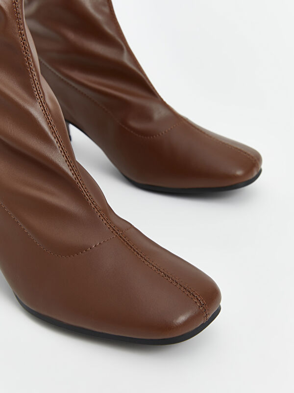 Deri Görünümlü Kadın Topuklu Bot - Görsel 4