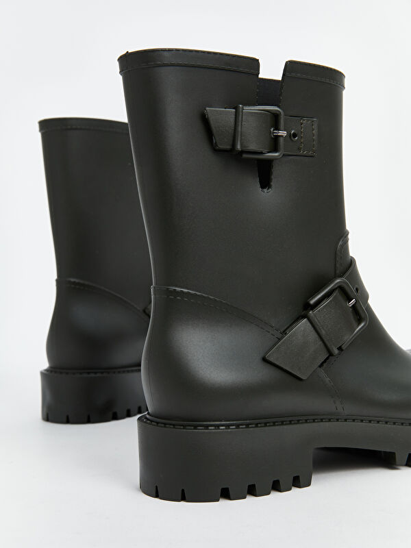 Deri Görünümlü Kadın Bot - Görsel 6