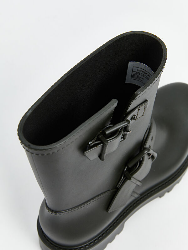 Deri Görünümlü Kadın Bot - Görsel 7