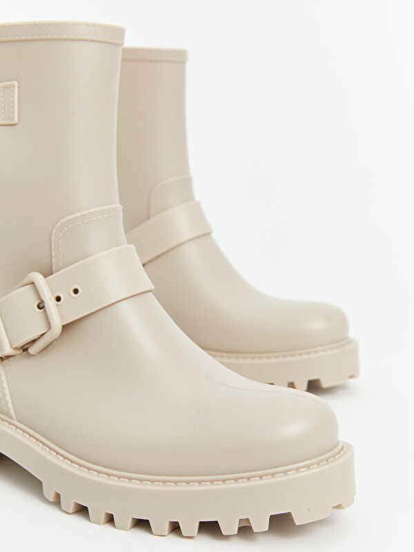 Deri Görünümlü Kadın Bot - Görsel 4