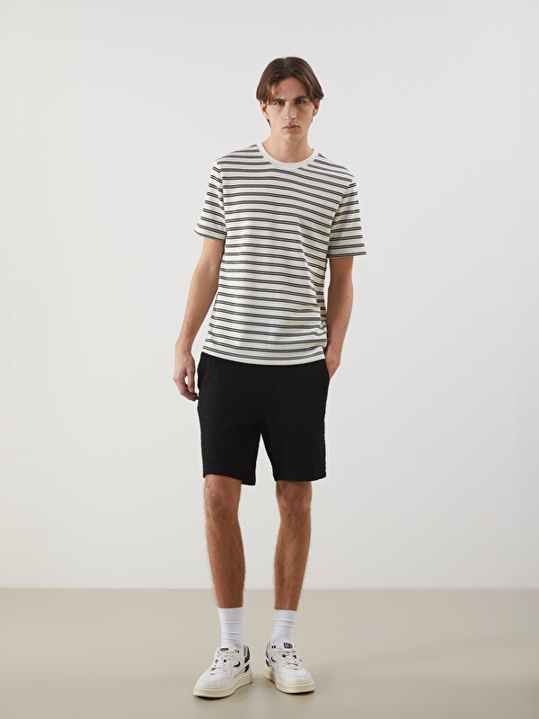 XSIDE Standard Fit Men's Shorts