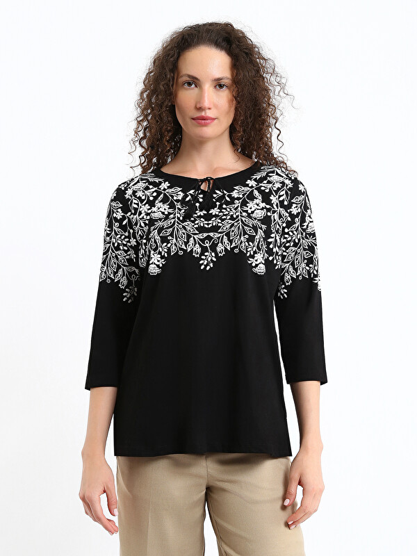 LCWAIKIKI Classic Tie Neck Embroidered Women's Blouse