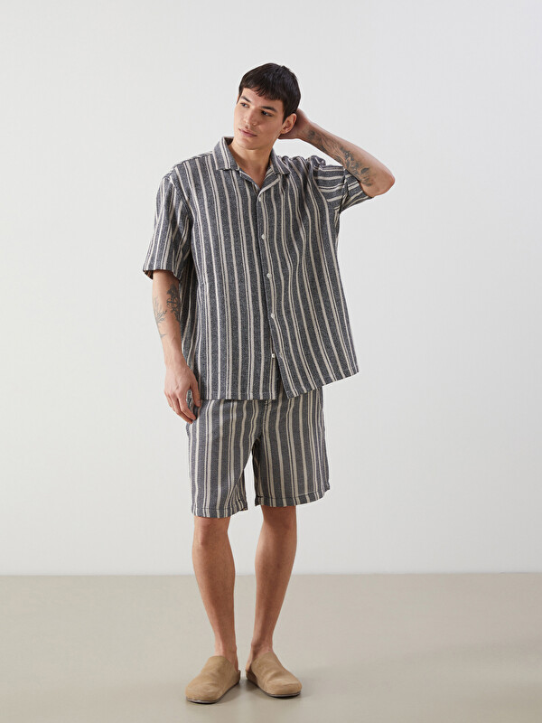 XSIDE Standard Fit Striped Men's Shorts