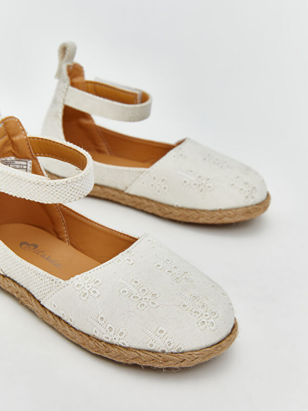 Lcw Steps Bej Lcw Steps Çiçek Nakışlı Kız Bebek Babet