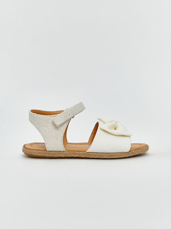 Fiyonk Detaylı Kız Çocuk Sandalet - Görsel 3