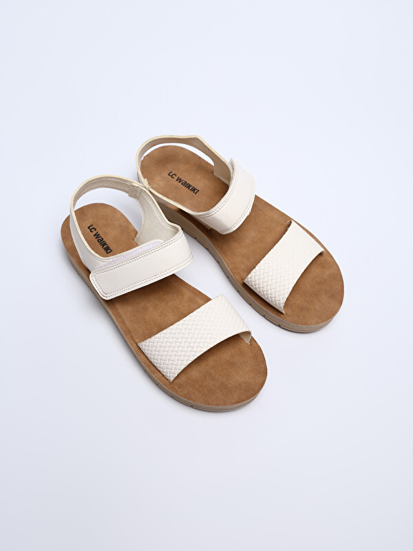 LCW STEPS صنادل أبيض ست