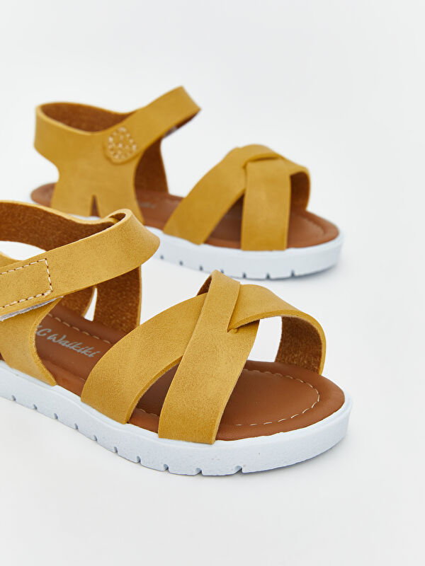 Çapraz Bantlı Kız Bebek Sandalet - Görsel 4