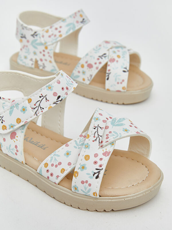 Çiçek Baskılı Kız Bebek Sandalet - Görsel 4