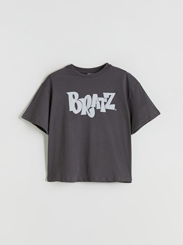 LCW Kids Bisiklet Yaka Bratz Baskılı Kız Çocuk Tişört