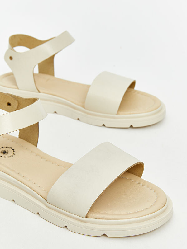 Deri Görünümlü Kadın Sandalet - Görsel 4