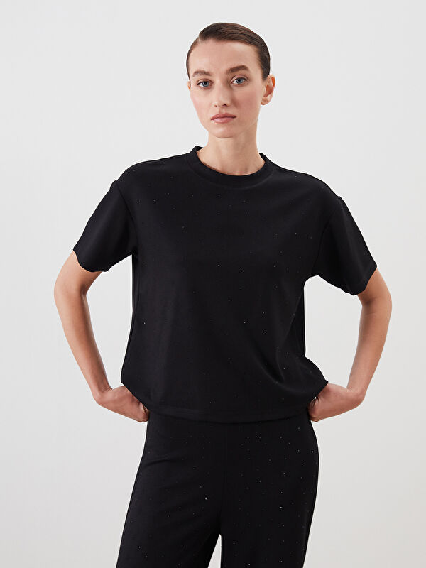 LCW Comfort Bisiklet Yaka Taşlı Kadın Tişört
