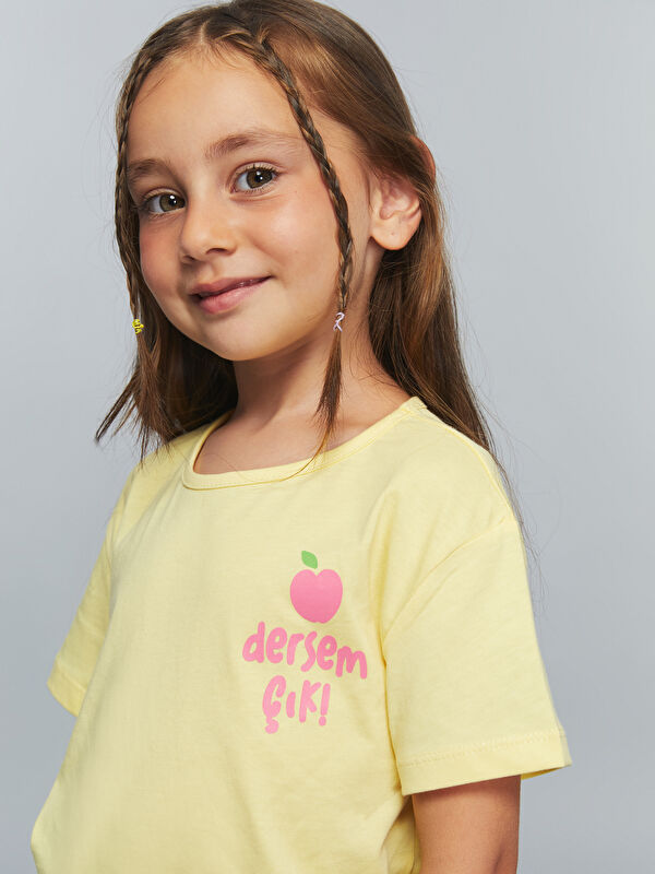LCW Kids Bisiklet Yaka Baskılı Kız Çocuk Tişört