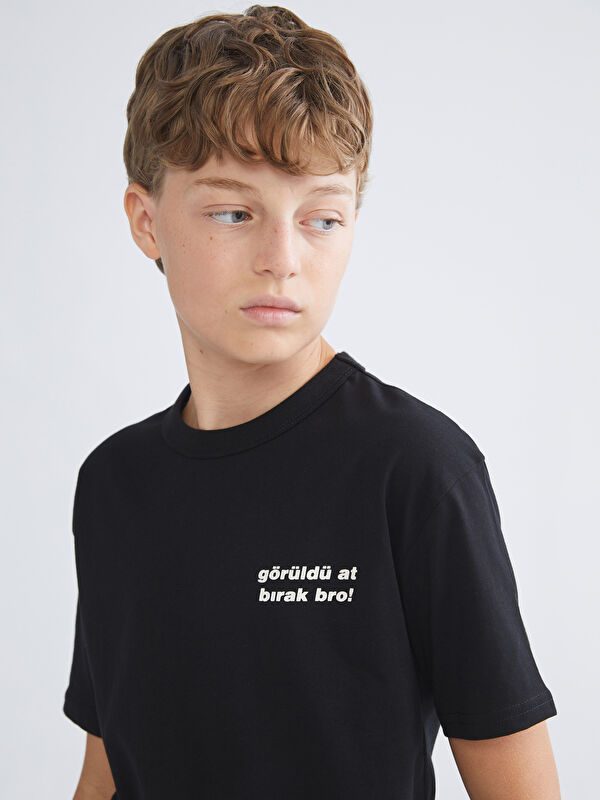 LCW Kids Bisiklet Yaka Slogan Baskılı Erkek Çocuk Tişört
