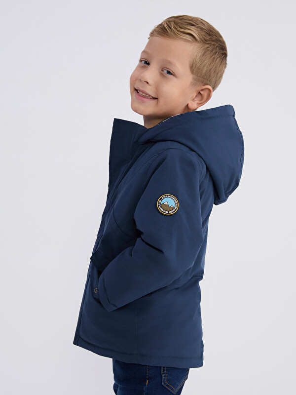 LCW Kids Kapüşonlu Astarlı Erkek Çocuk Mont