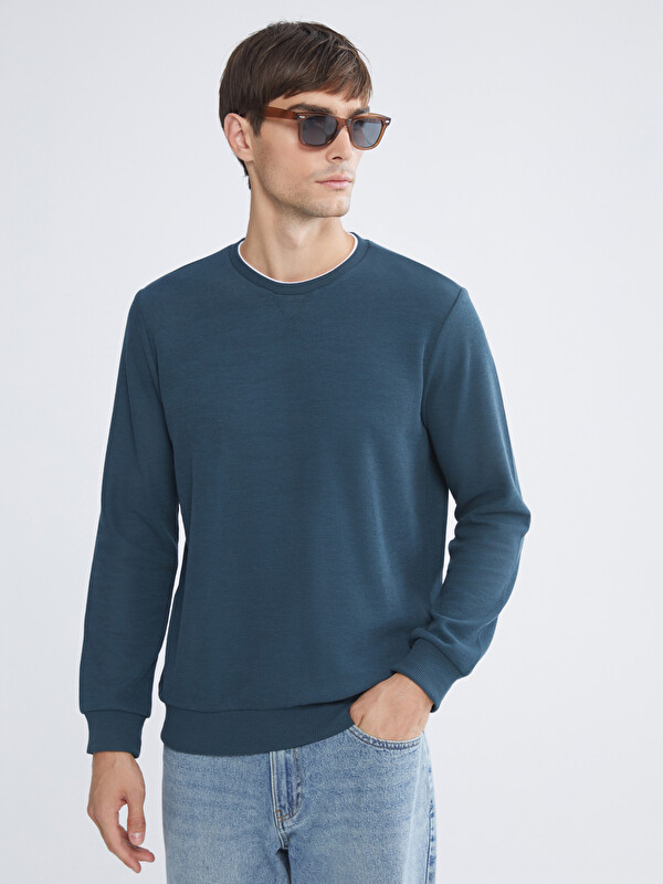 LCWAIKIKI Classic Bisiklet Yaka Uzun Kollu Erkek Sweatshirt