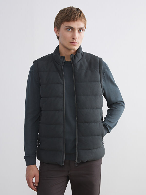 LCW Vision Slim Fit Dik Yaka Erkek Şişme Yelek