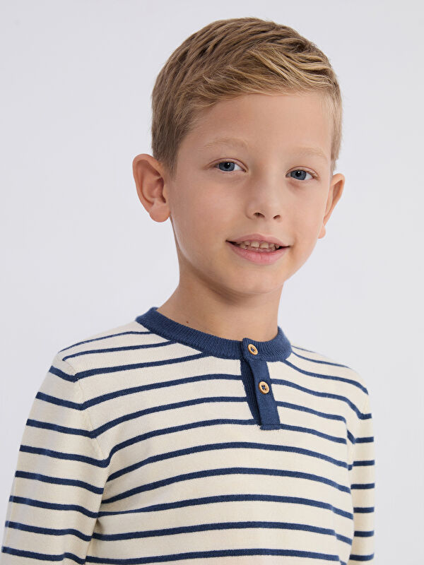 LCW Kids Bisiklet Yaka Uzun Kollu Erkek Çocuk Triko Kazak
