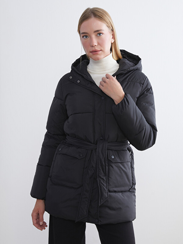 LCWAIKIKI Classic Hooded Women's Puffer Coat
