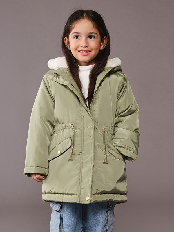 LCW Kids Kapüşonlu Kız Çocuk Şişme Mont