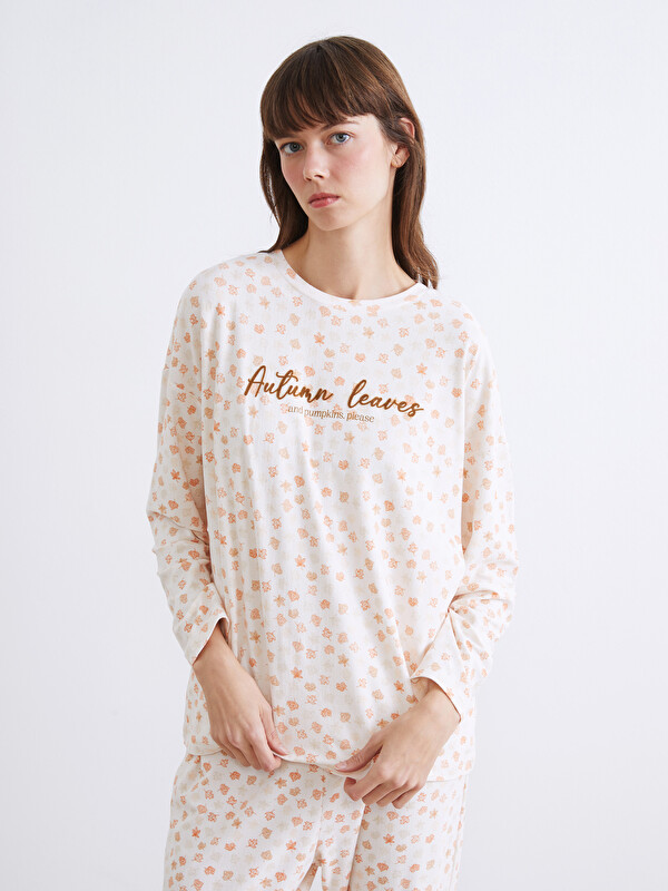 LCW DREAM Пижамный комплект с круглым вырезом и цветочным узором для женщин