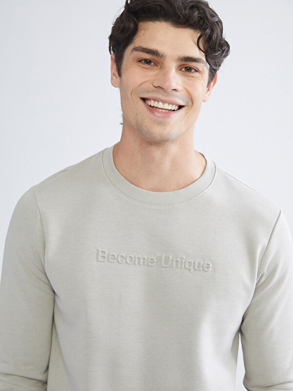 LCWAIKIKI Classic Bisiklet Yaka Baskılı Erkek Sweatshirt