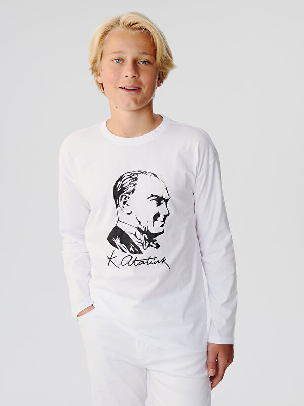 LCW Kids Bisiklet Yaka Atatürk Baskılı Erkek Çocuk Tişört