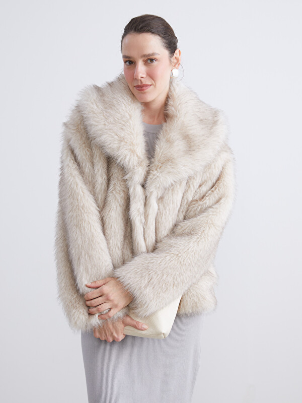 LCWAIKIKI Classic Jacket Neck Women's Fur Coat