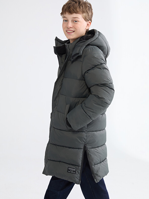 LCW Kids Kapüşonlu Erkek Çocuk Şişme Mont