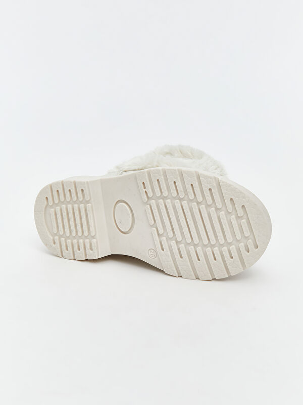 Deri Görünümlü Kız Bebek Bot - Görsel 5