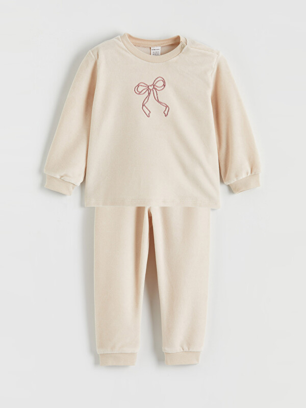 LCW baby Kadife Kız Bebek Sweatshirt ve Pantolon 2'li