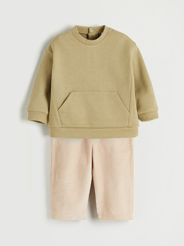 LCW baby Bisiklet Yaka Erkek Bebek Sweatshirt ve Pantolon 2'li