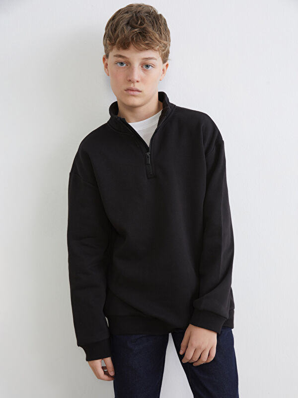 LCW Kids Dik Yaka Erkek Çocuk Kalın Sweatshirt