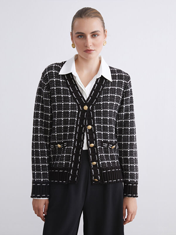 LCWAIKIKI Classic V Neck Plaid Women's Cardigan