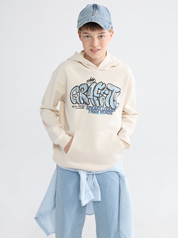 LCW Kids Kapüşonlu Baskılı Erkek Çocuk Kalın Sweatshirt