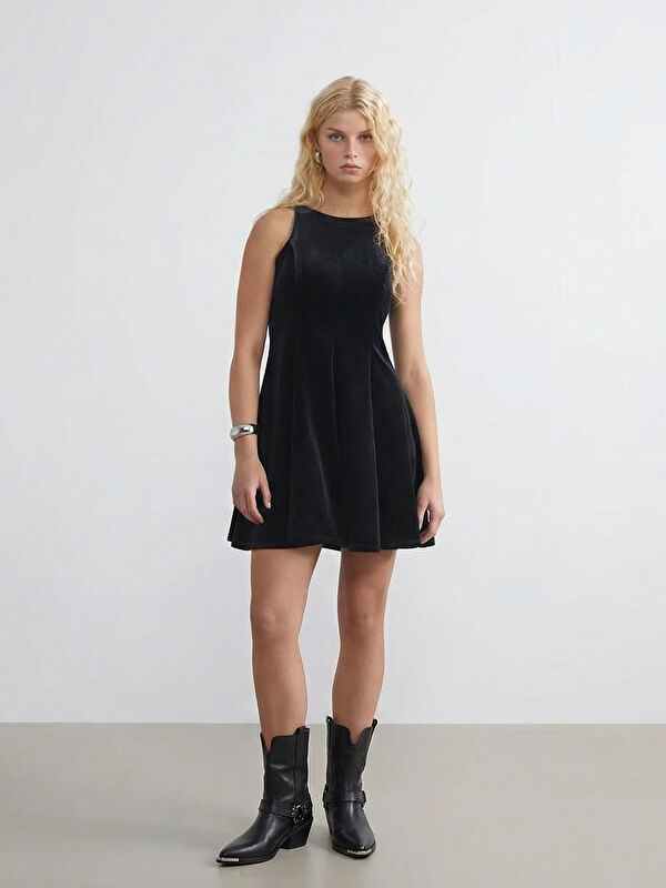 XSIDE Halter Yaka A Kesim Kadife Mini Elbise