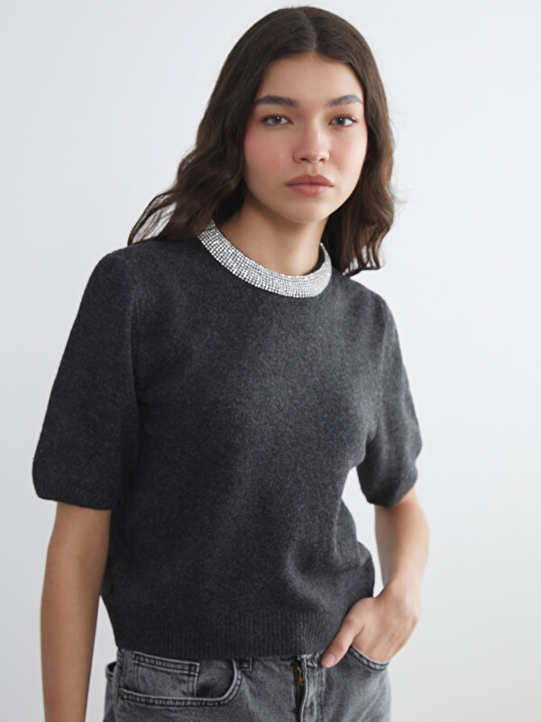 XSIDE Crew Neck Rhinestone Embellished Women's Knit Sweater