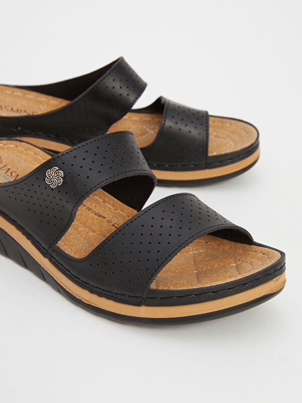 Deri Görünümlü Kadın Terlik - Görsel 4