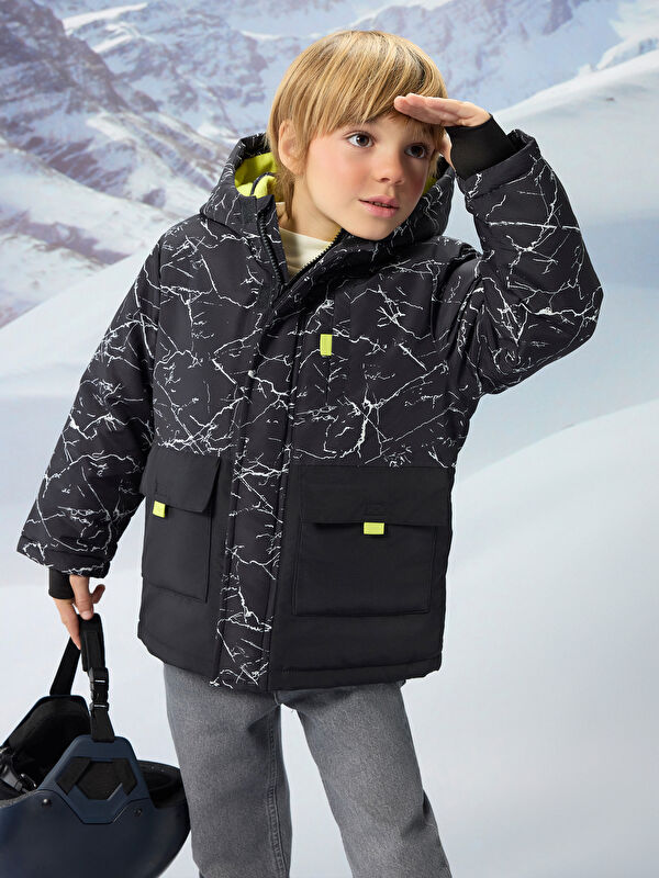 LCW Kids Kapüşonlu Erkek Çocuk Kayak Montu