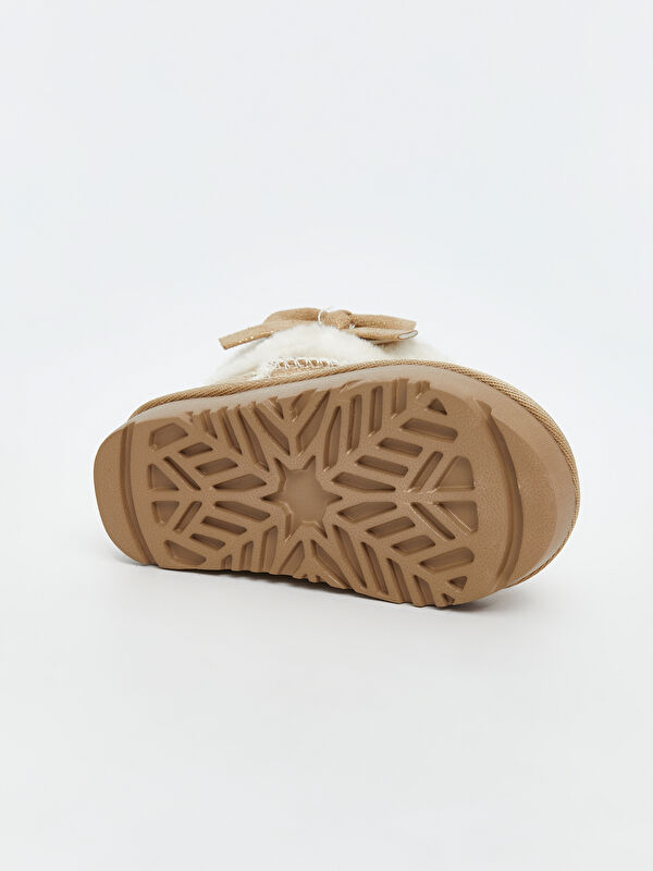 Süet Görünümlü Kız Bebek Bot - Görsel 5