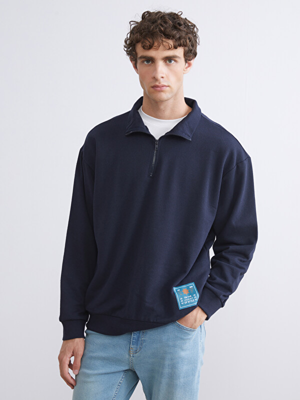 LC WAIKIKI Dik Yaka Baskılı Erkek Kalın Sweatshirt