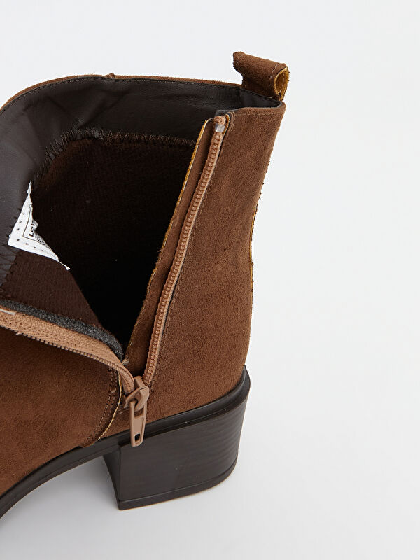 Deri Görünümlü Kadın Bot - Görsel 8