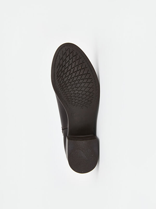 Deri Görünümlü Kadın Bot - Görsel 5