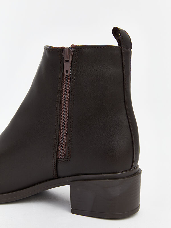 Deri Görünümlü Kadın Bot - Görsel 6